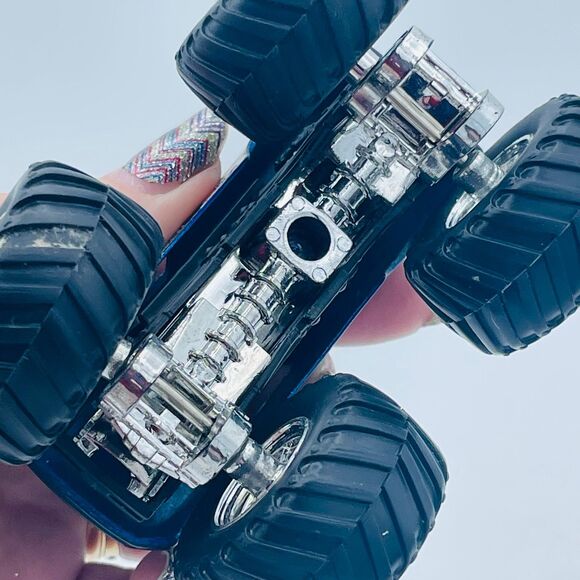 Hot Wheels Monster Jam Truck 1:64 Bounty Hunter Checker Shuck's Kragen 2006 - Picture 5 of 7